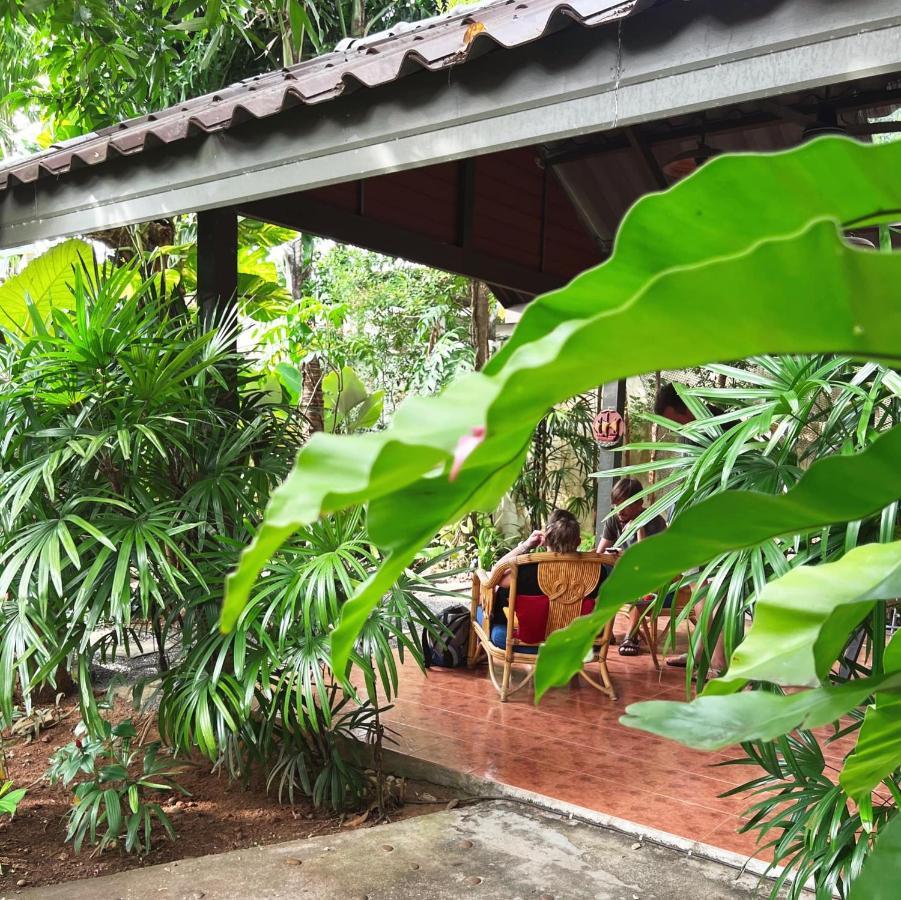 The Snug Airportel - Phuket Airport Nai Yang Экстерьер фото